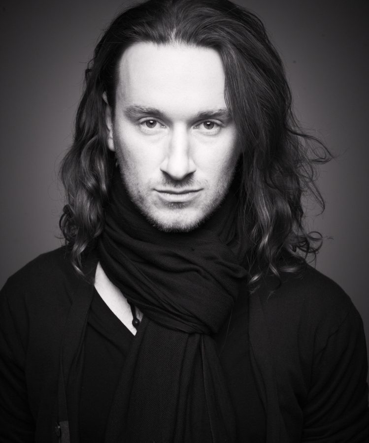 Mark fast 24-25. Бездна бренд одежды лиссы. Mark fast. Mark fast дизайнер. Модели get wild at london fashion week.