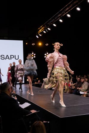 Fotografka-Tetiana Pidipryhora-poaz-dyplomowy